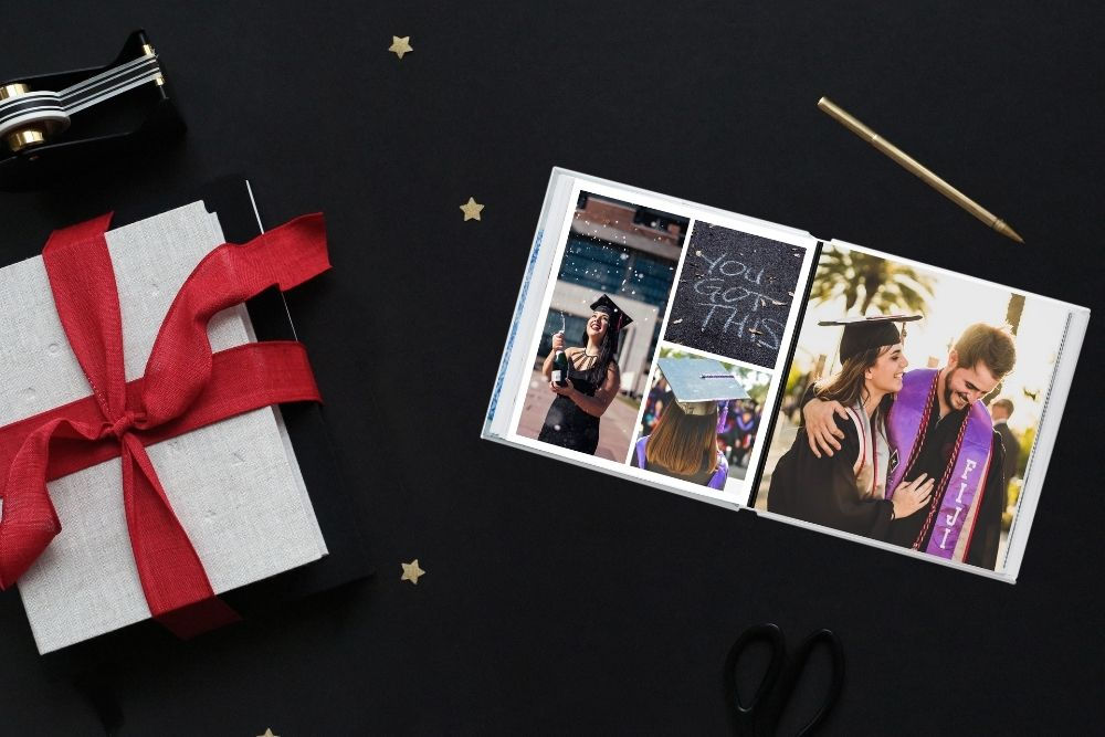 SimplePrints graduation photo books are a great way to treasure beautiful moments and milestones such as High school graduation or university graduation.