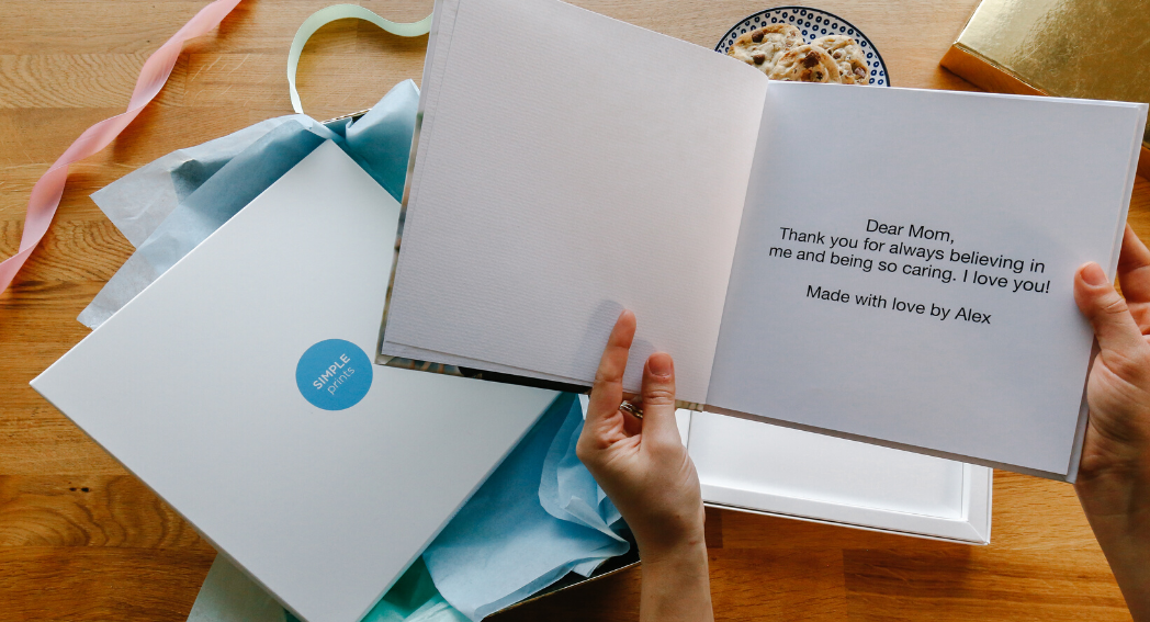 Each photo book by SimplePrints includes a dedication or text page right inside the cover: the perfect space for you to write a note of appreciation to a gift recipients