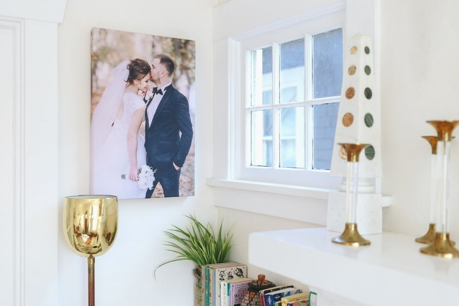 Select your favorite high-quality photo and create a gorgeous customized Canvas wall print on SimplePrints app and get it delivered at your doorstep.