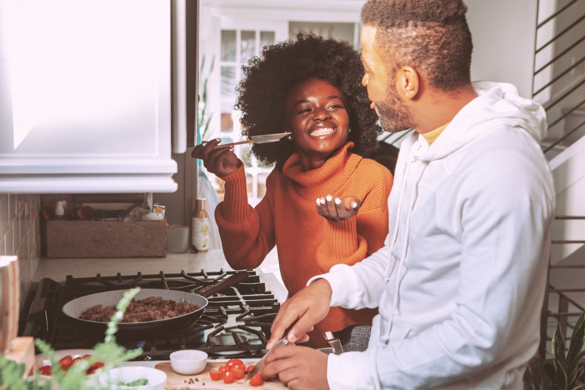 couple cooking together