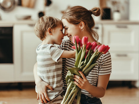 Custom Mother’s Day Gifts for Every Budget