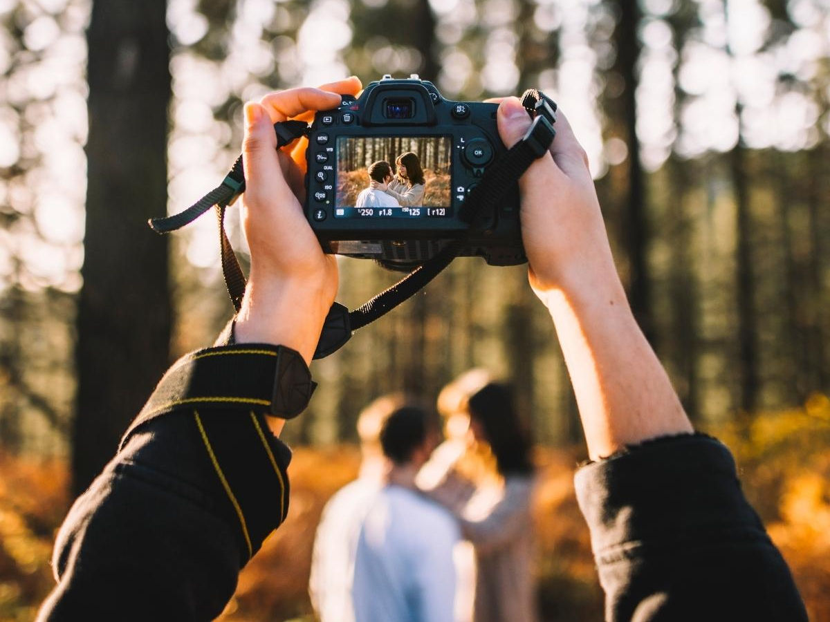 Photoshoot Ideas for couples to capture romance in style. Creative ideas to take your photoshoot to next level.